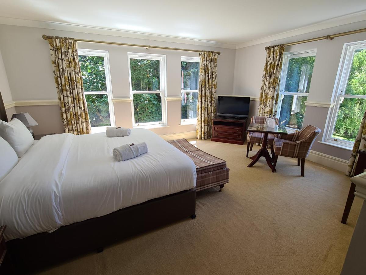 The Dower House Hotel 우드홀스파 외부 사진